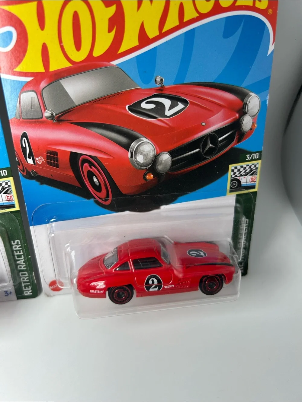 Hot Wheels Mercedes Lot of 2x - Mercedes-Benz 300 SL 27/250 Red NEW RETRO RACERS
